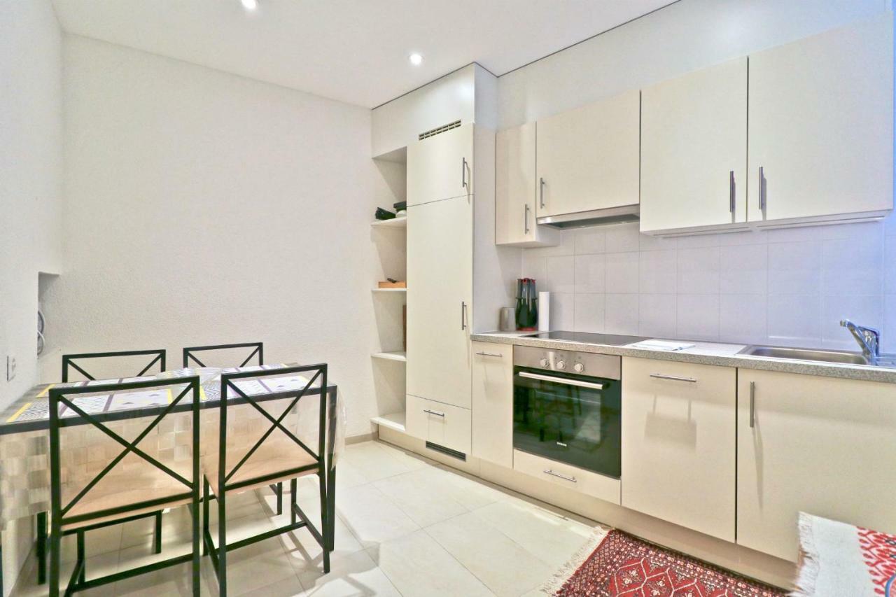 Charmant Appartement Au Coeur De ซิยง ภายนอก รูปภาพ
