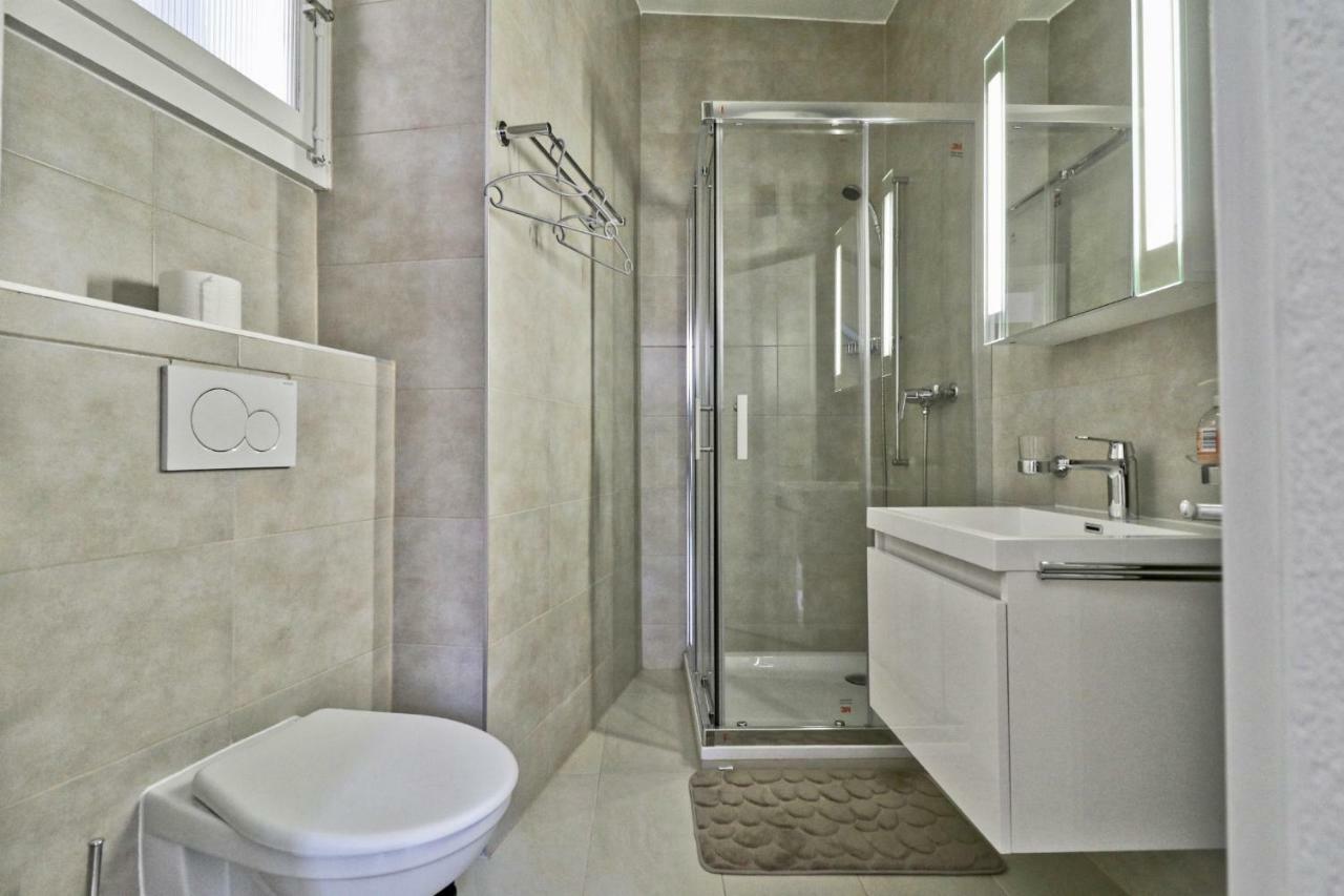 Charmant Appartement Au Coeur De ซิยง ภายนอก รูปภาพ
